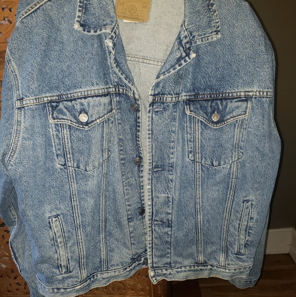 Jackets & Blazers - Vintage 1990s denim jacket